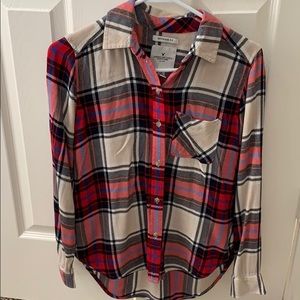 American Eagle Plaid button down shirt